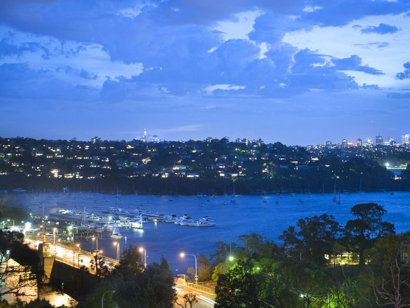 2C Edgecliffe Esplanade, Seaforth NSW 2092