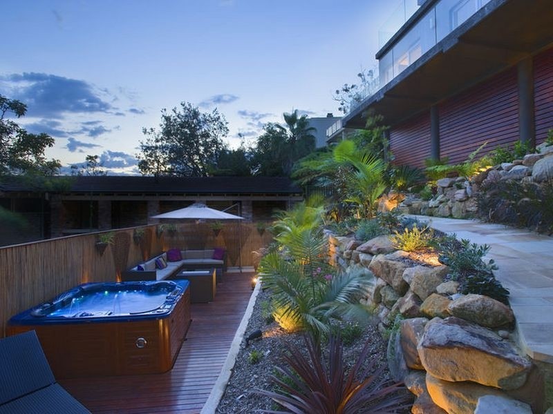 2C Edgecliffe Esplanade, Seaforth NSW 2092