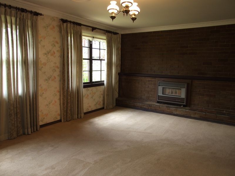 19 Hews Parade, Belrose NSW 2085