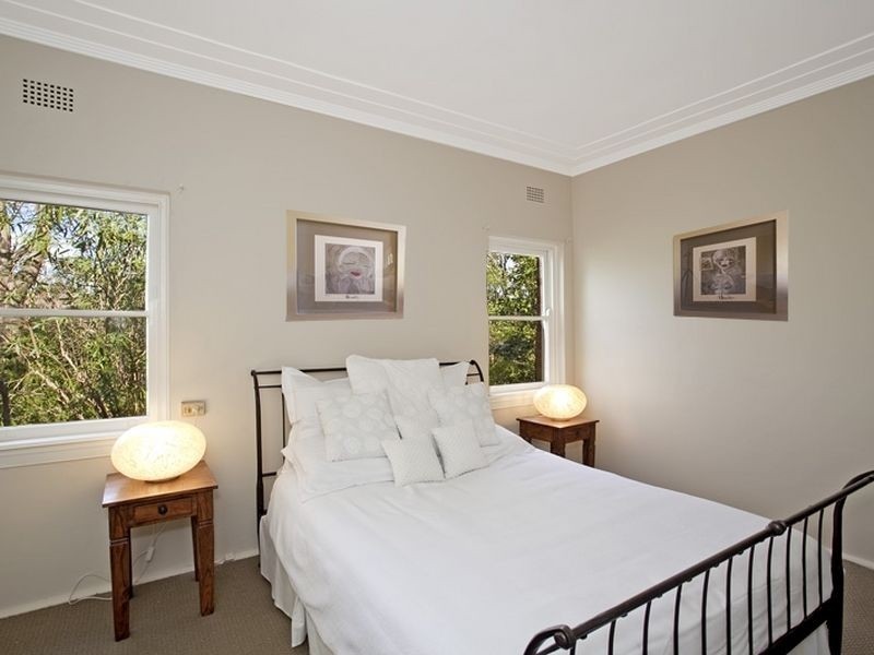 16 Wakehurst Parkway, Seaforth NSW 2092