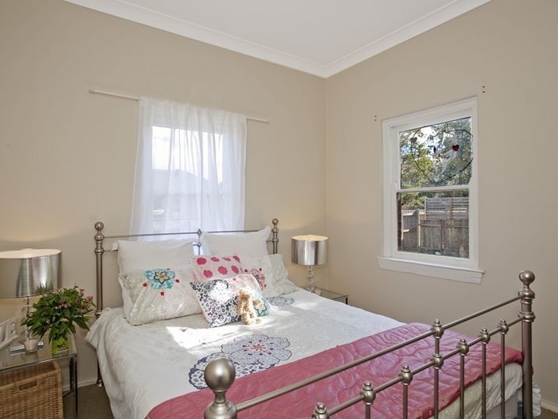 16 Wakehurst Parkway, Seaforth NSW 2092