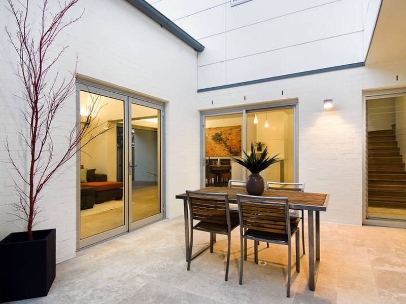 2a Bundoon Lane, Manly NSW 2095