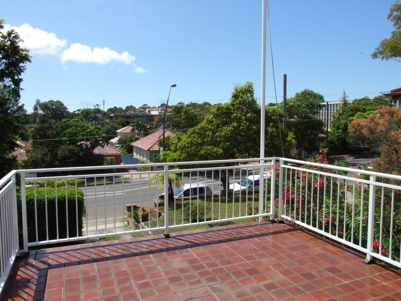 13 Frenchs Forest Road, Seaforth NSW 2092