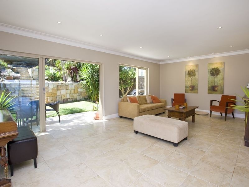 10 Peronne Avenue, Clontarf NSW 2093