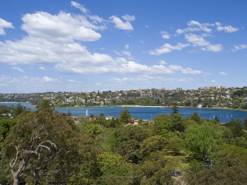 10 Peronne Avenue, Clontarf NSW 2093