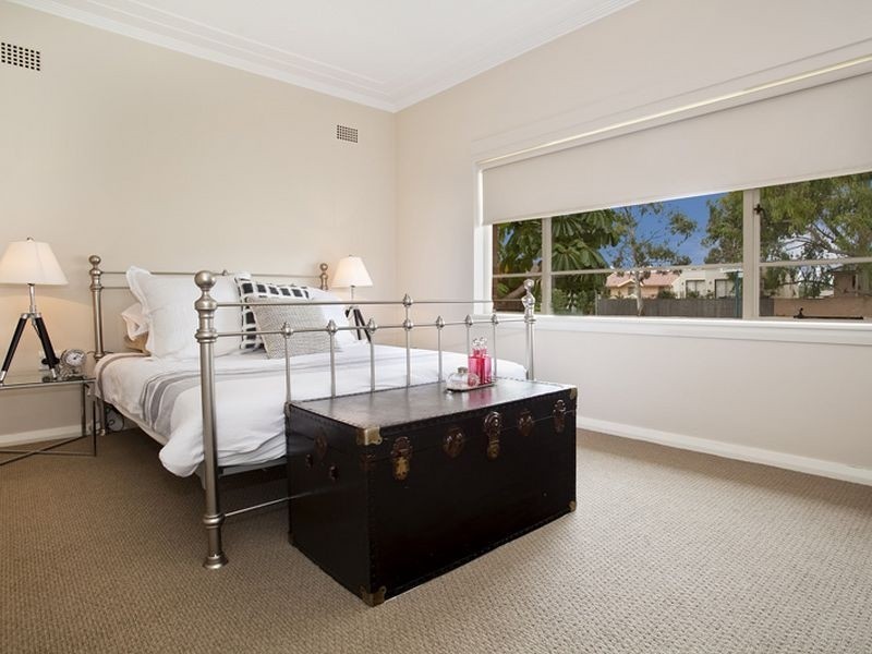 8 Wakehurst Parkway, Seaforth NSW 2092