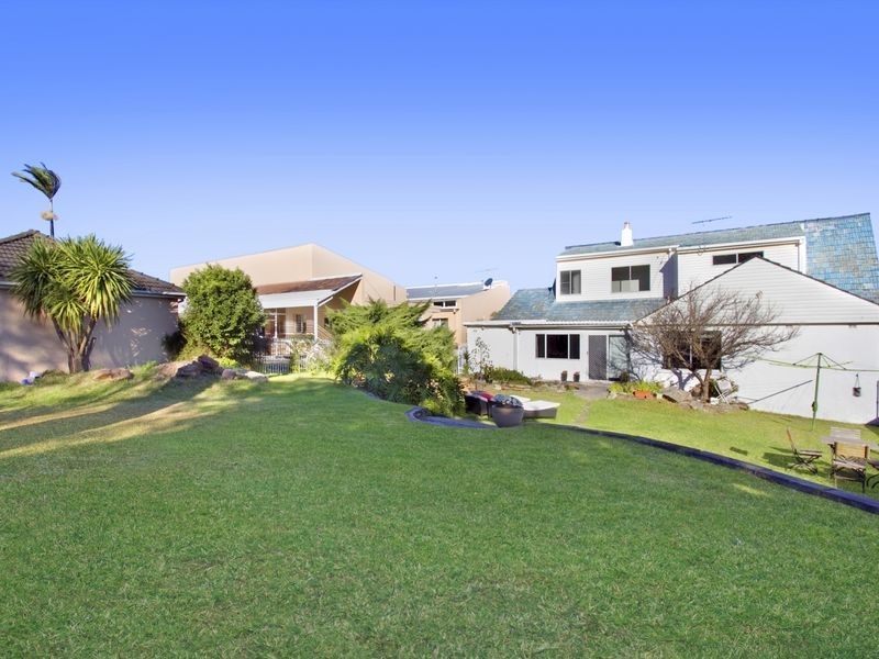 9 Avona Crescent, Seaforth NSW 2092