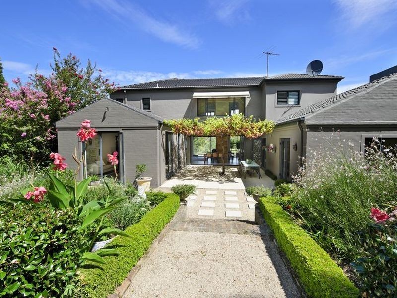 7 Sangrado Street, Seaforth NSW 2092