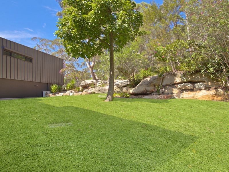 2 Boronia Lane, Seaforth NSW 2092