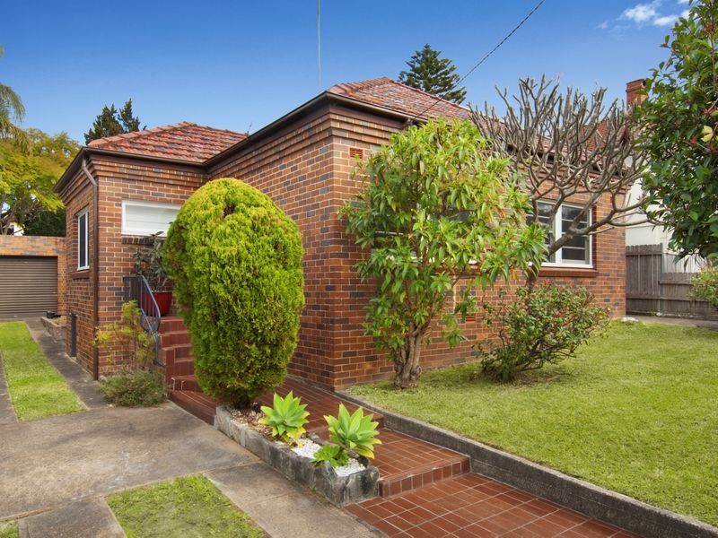 5 Peacock Street, Seaforth NSW 2092