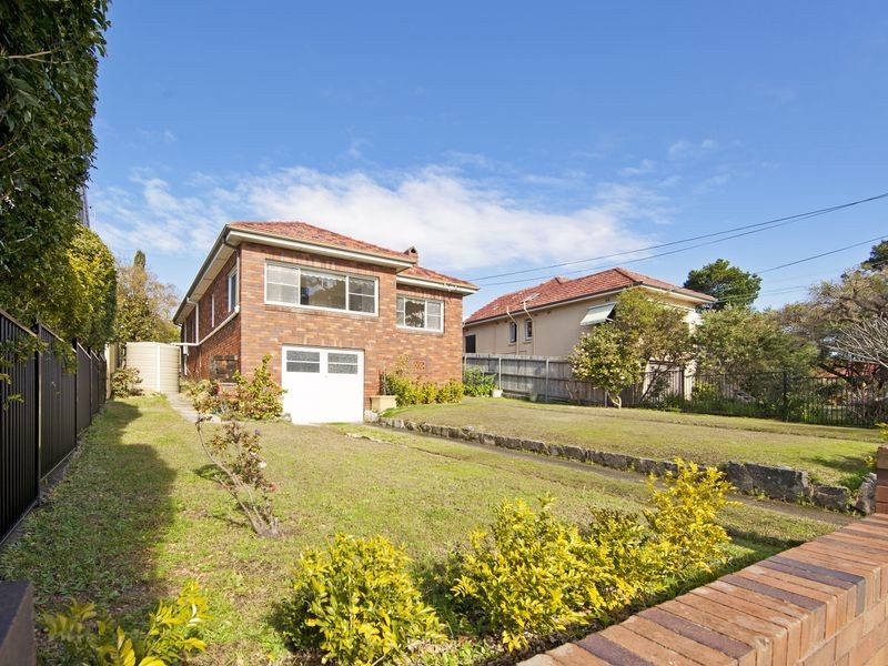 39 Peacock Street, Seaforth NSW 2092