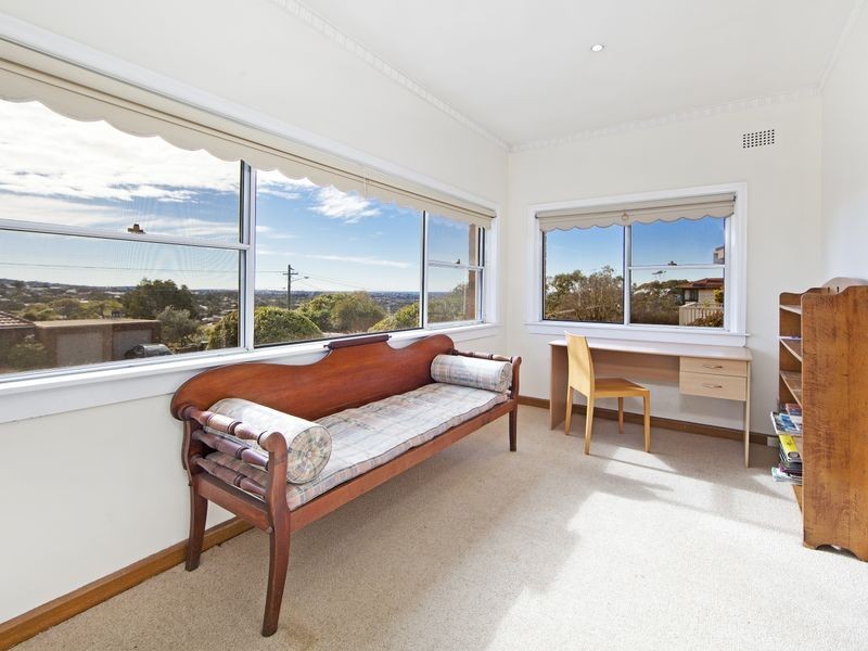 39 Peacock Street, Seaforth NSW 2092