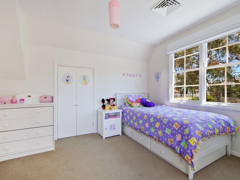 13 Wakehurst Parkway, Seaforth NSW 2092