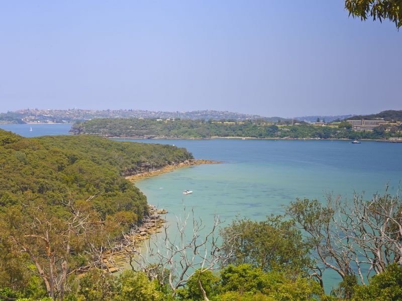 2a Castle Rock Crescent, Clontarf NSW 2093