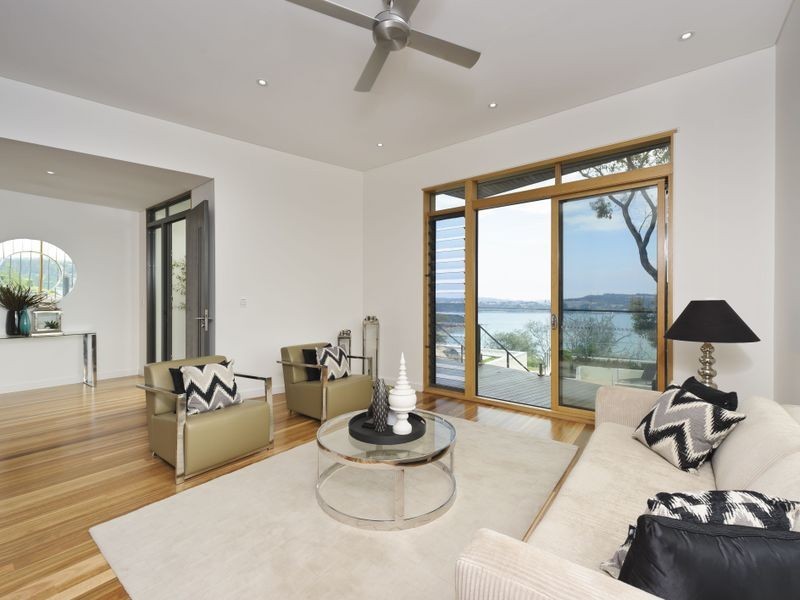 2a Castle Rock Crescent, Clontarf NSW 2093