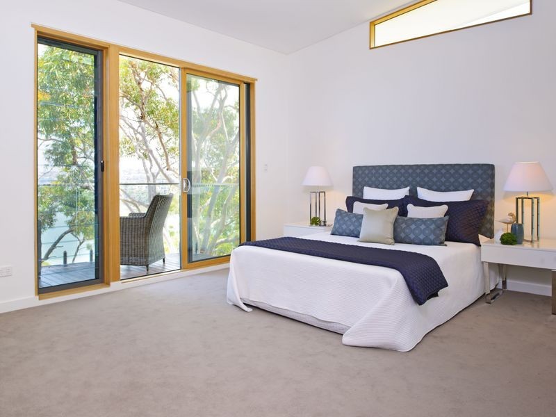 2a Castle Rock Crescent, Clontarf NSW 2093