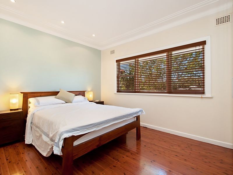 71 Clontarf Street, Seaforth NSW 2092