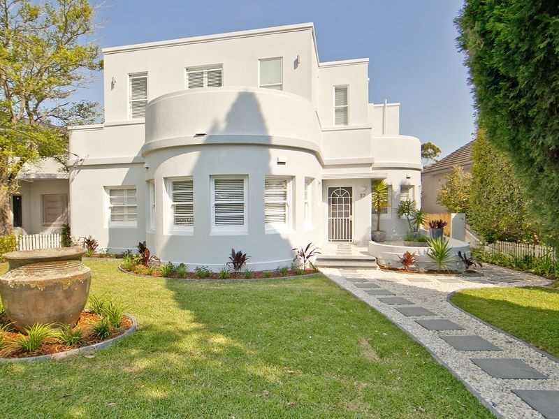 37 Ponsonby Parade, Seaforth NSW 2092