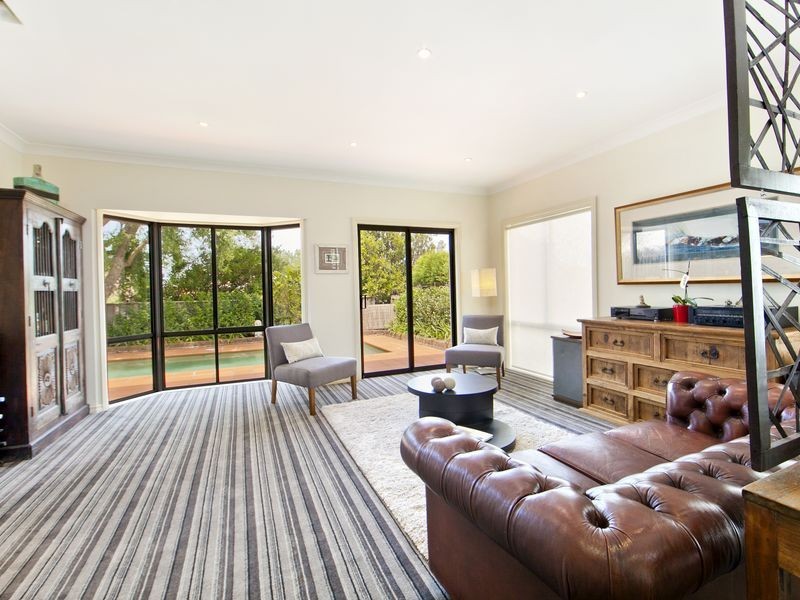 99 Peacock Street, Seaforth NSW 2092