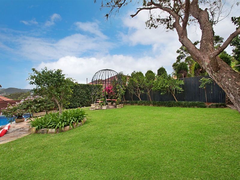 52 Ponsonby Parade, Seaforth NSW 2092