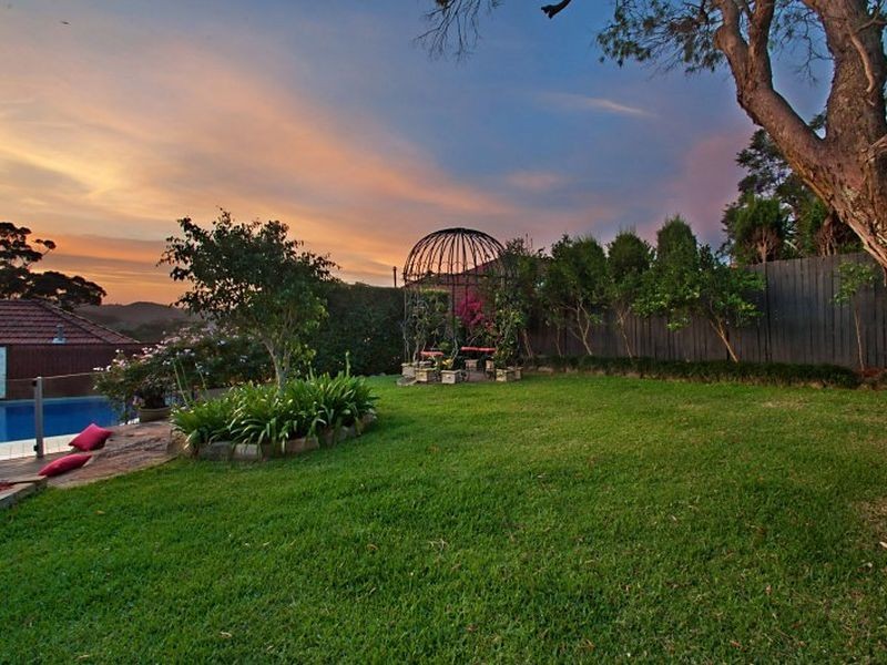 52 Ponsonby Parade, Seaforth NSW 2092