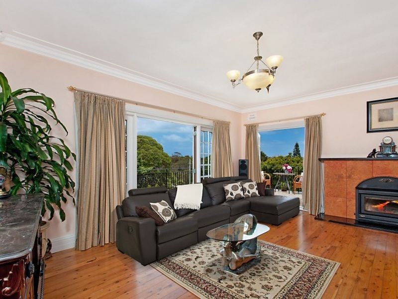 52 Ponsonby Parade, Seaforth NSW 2092