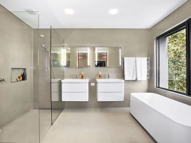 2 Boronia Lane, Seaforth NSW 2092