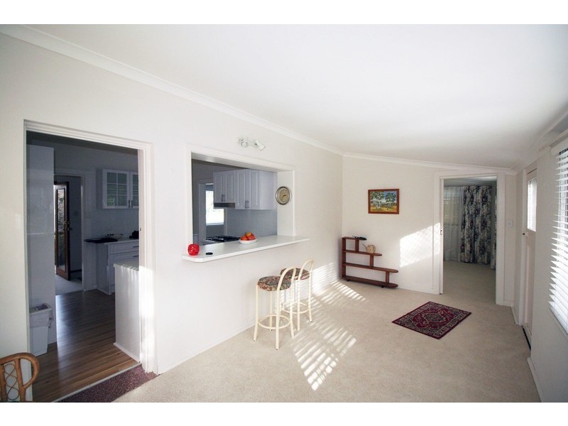 23 Oxford Falls Road, Beacon Hill NSW 2100