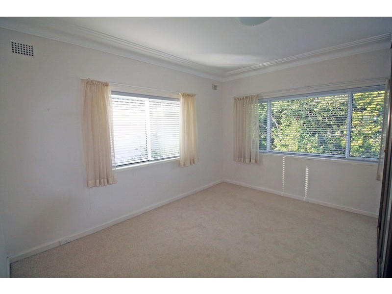 23 Oxford Falls Road, Beacon Hill NSW 2100