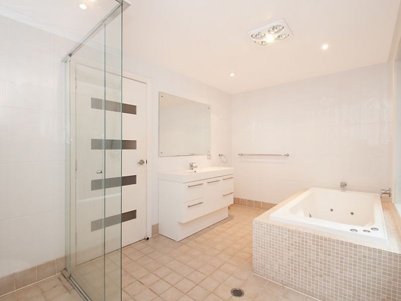 16 Jenner Street, Seaforth NSW 2092