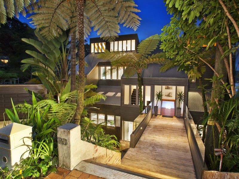 20 Kananook Avenue, Bayview NSW 2104