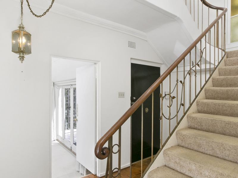 5 Gurney Crescent, Seaforth NSW 2092