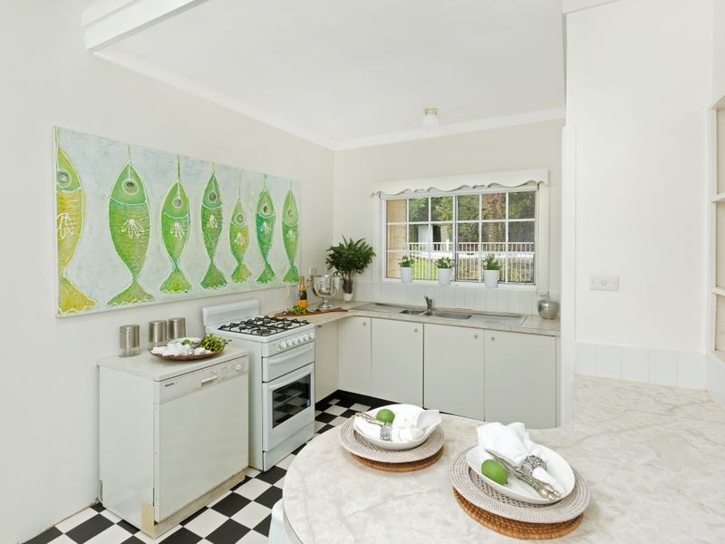 4 Kempbridge Avenue, Seaforth NSW 2092