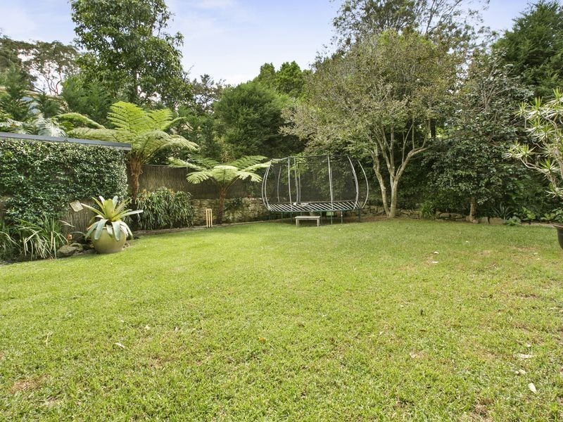 68a Ponsonby Parade, Seaforth NSW 2092