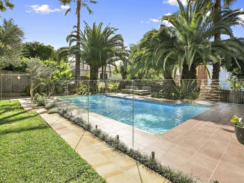 27 Frenchs Forest Road, Seaforth NSW 2092
