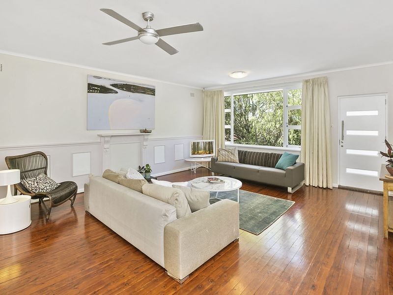 27 Frenchs Forest Road, Seaforth NSW 2092