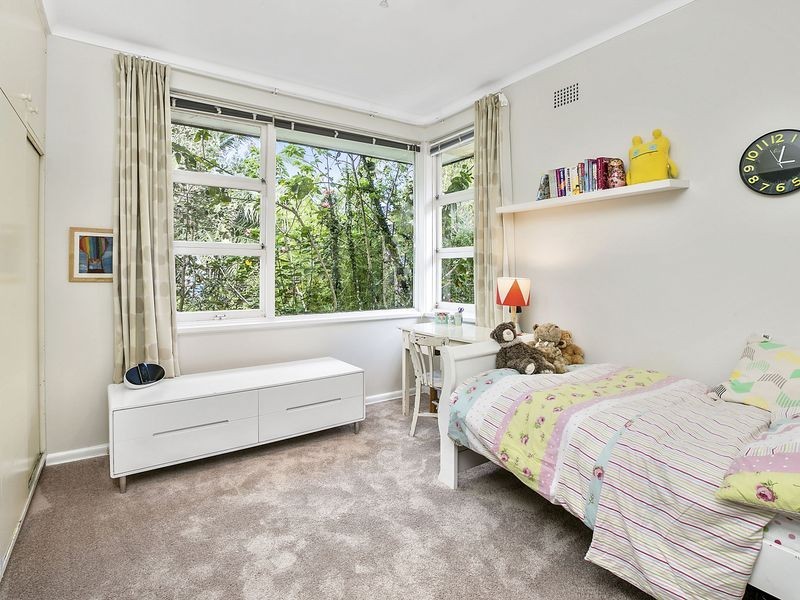 27 Frenchs Forest Road, Seaforth NSW 2092