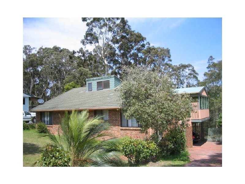 14 Headland Grove, Moruya Heads NSW 2537