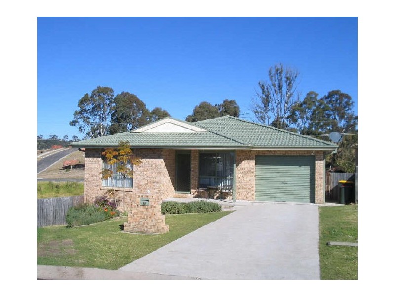 17 Panorama Parade, Moruya NSW 2537