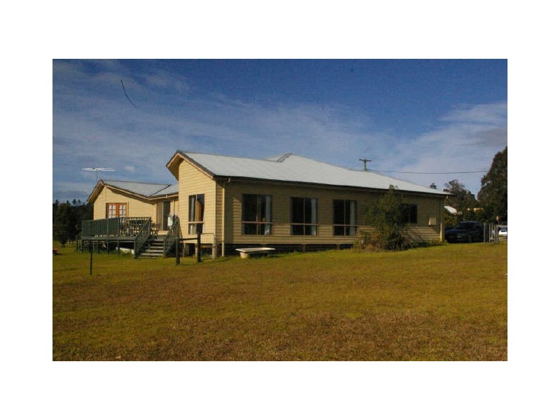 9 Yarimup Place, Moruya NSW 2537