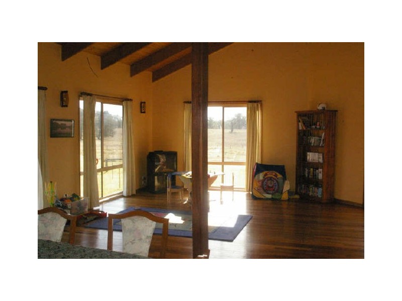 9 Yarimup Place, Moruya NSW 2537