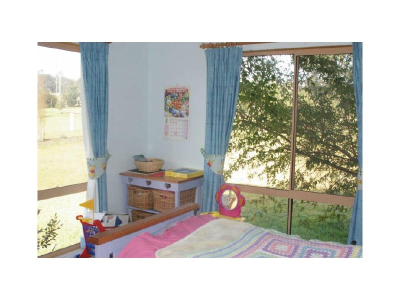 9 Yarimup Place, Moruya NSW 2537