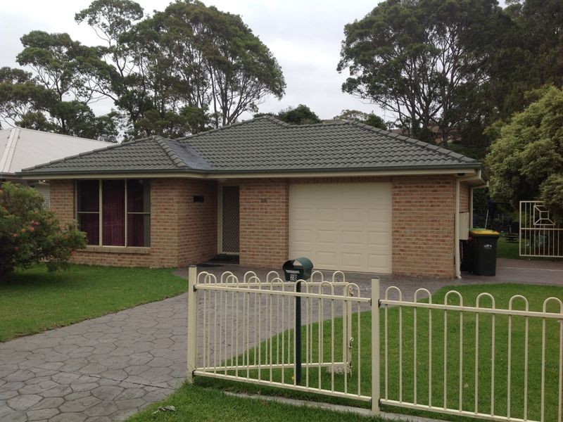 28 Yarralumla Crescent, Tomakin NSW 2537