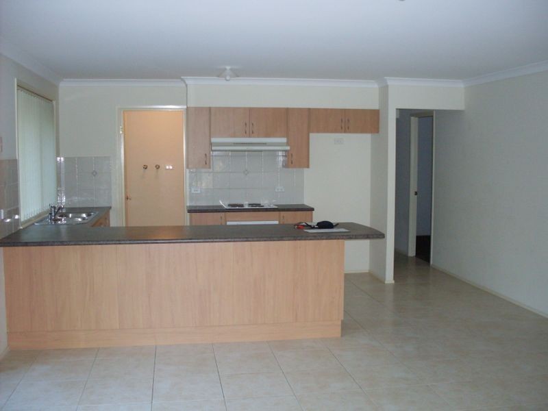 28 Yarralumla Crescent, Tomakin NSW 2537