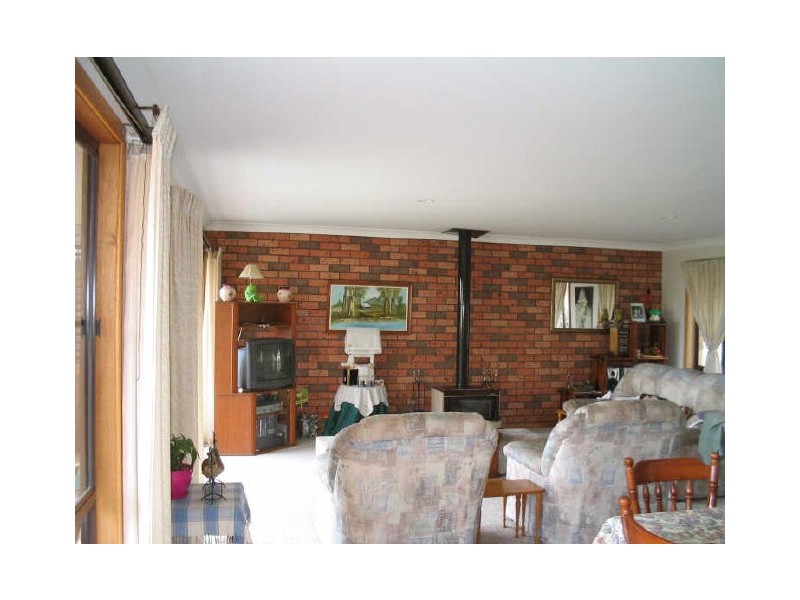 20 Dell Parade, Moruya Heads NSW 2537