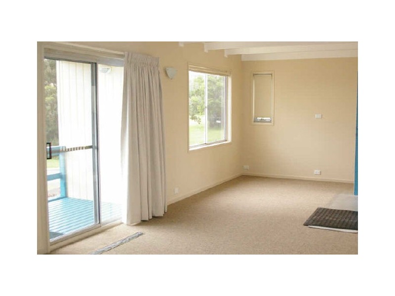 8 Beach Street, Tuross Head NSW 2537