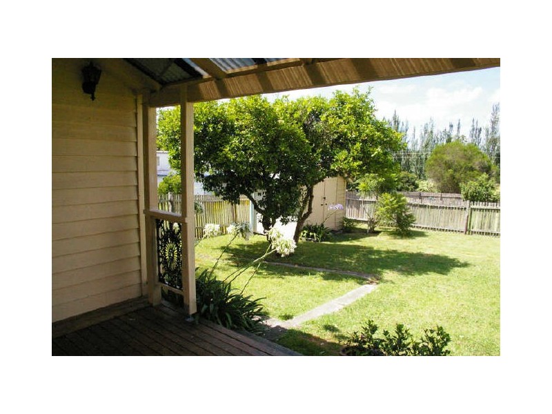 24 Page Street, Moruya NSW 2537