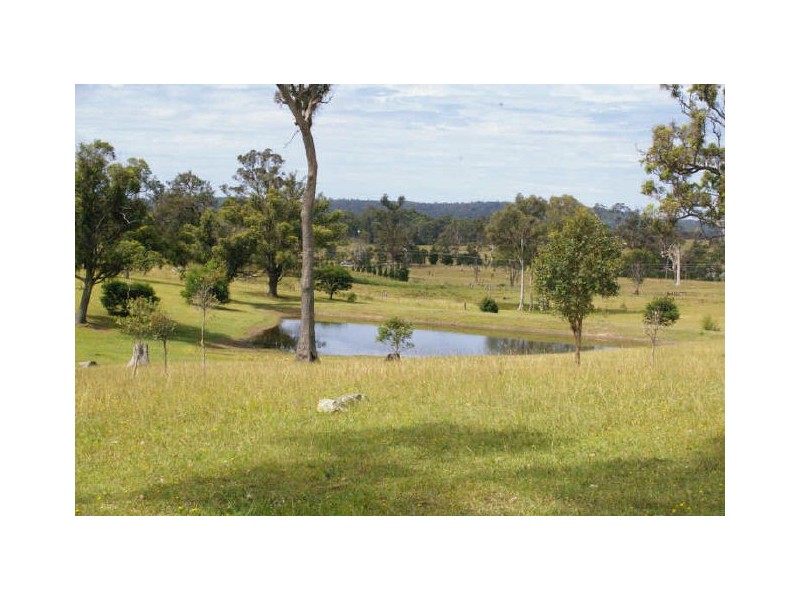 27 Maluka Ave, Moruya NSW 2537