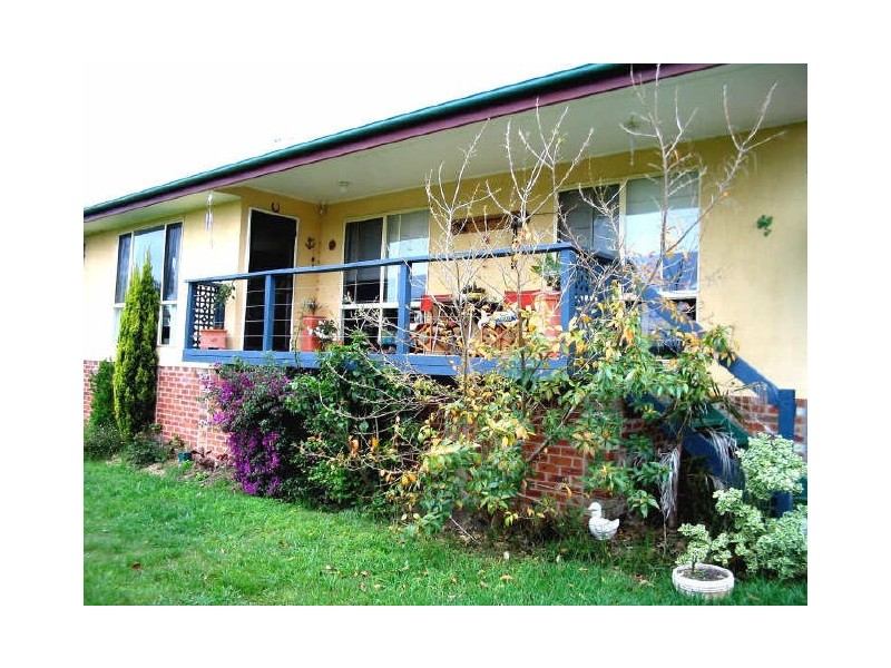 6 Fitzroy Street, Moruya NSW 2537