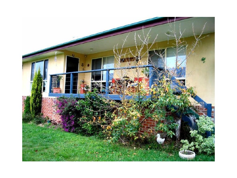 6 Fitzroy Street, Moruya NSW 2537